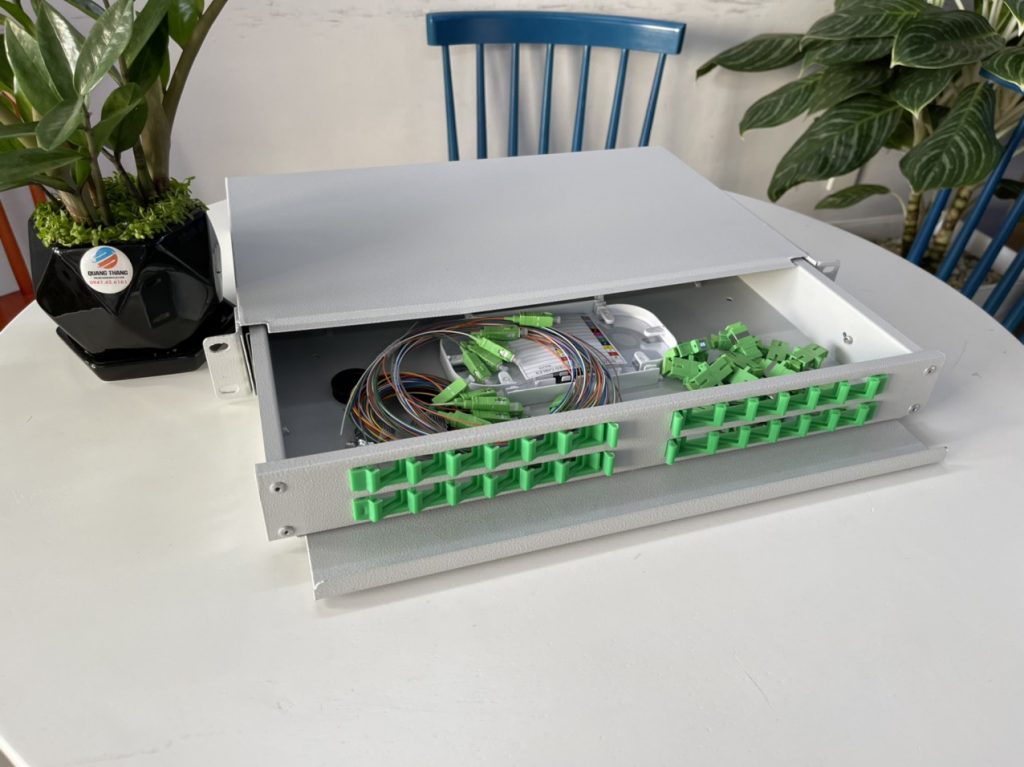 Hộp phối quang ODF 24Fo SC/APC rack trượt