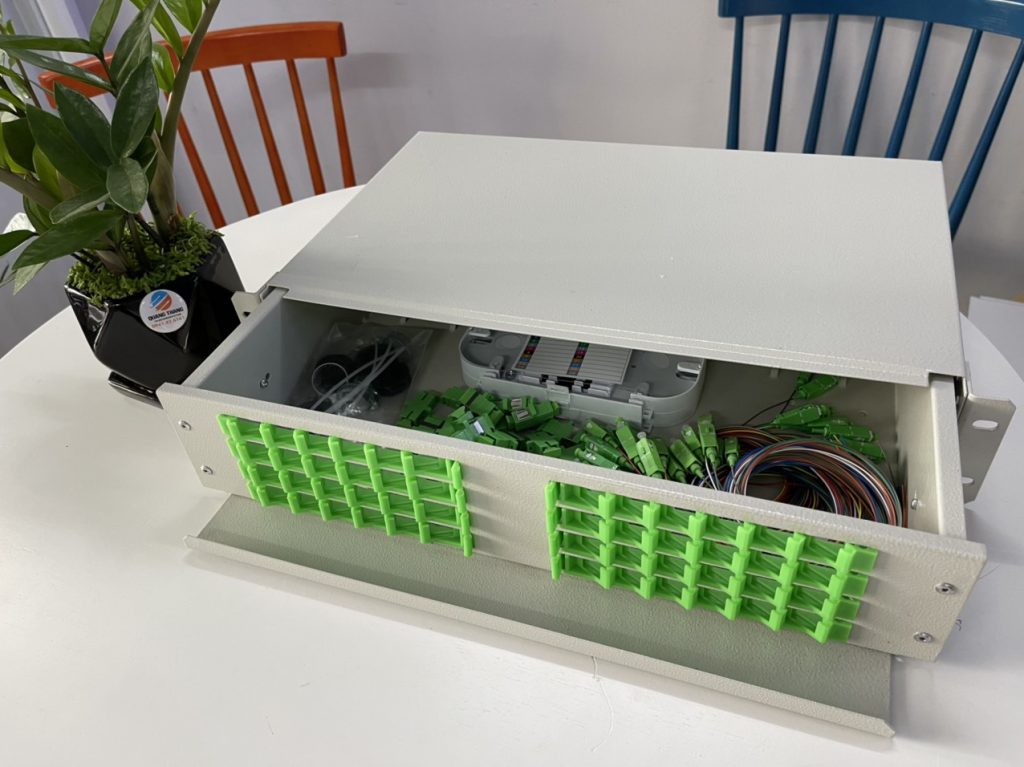 Hộp phối quang ODF 48Fo SC/APC rack trượt